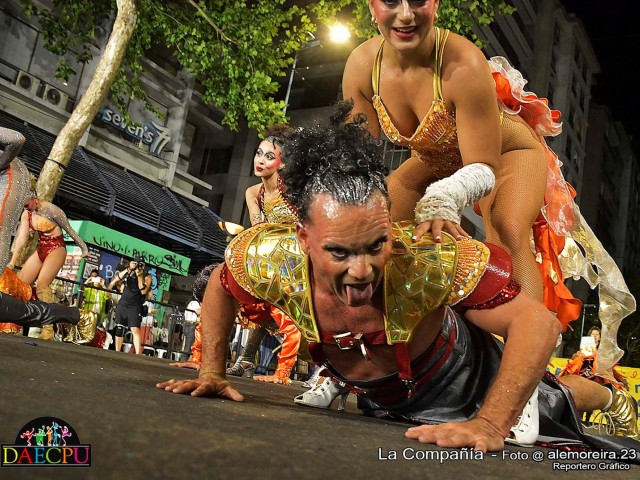 DESFILE_DE_CARNAVAL_130