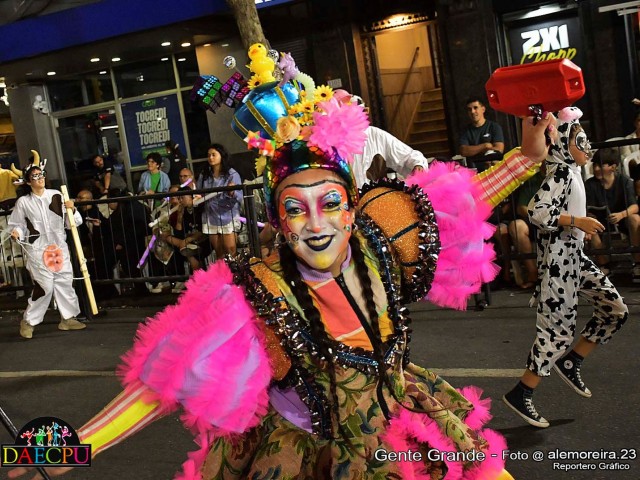 DESFILE_DE_CARNAVAL_222