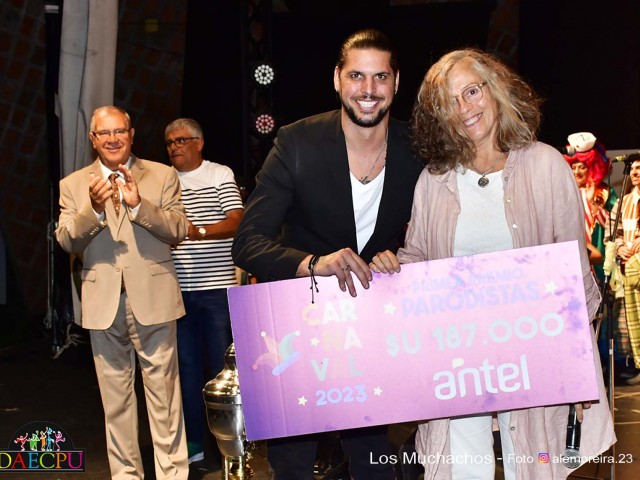 TEATRO-ENTREGA_DE_PREMIOS-01-1124