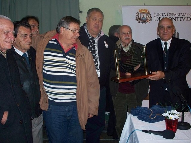 tn100_2002-637.JPG